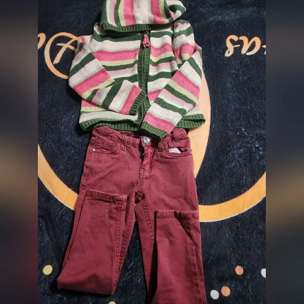 Girl's 4-5 years Lot of 6 Pieces 1 Pants 1 Jeans 2 Sweaters 2 L/slv T-shirts